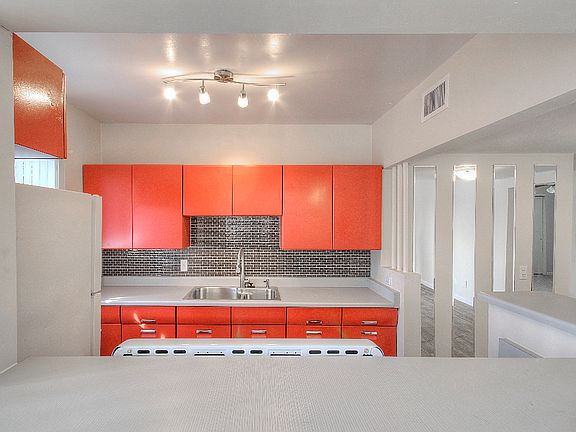 Ranchat Mid Kitchen2_11182014