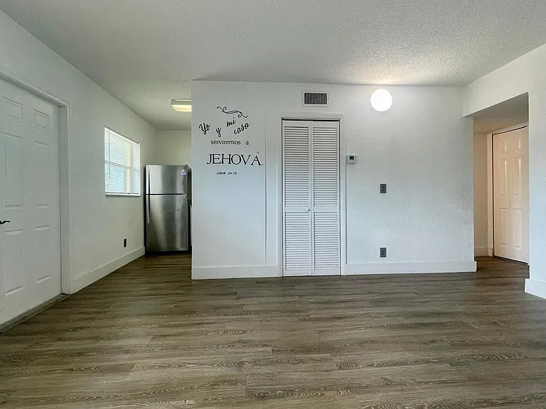 651 NW 42nd Ct #118 — Photo 31