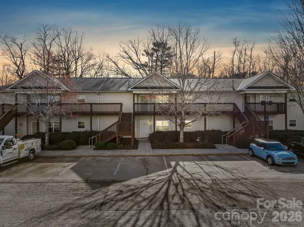 702 Olde Covington Way, Arden, NC 28704