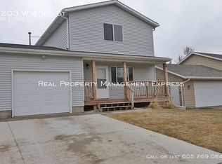 6203 W 43rd St, Sioux Falls, SD 57106