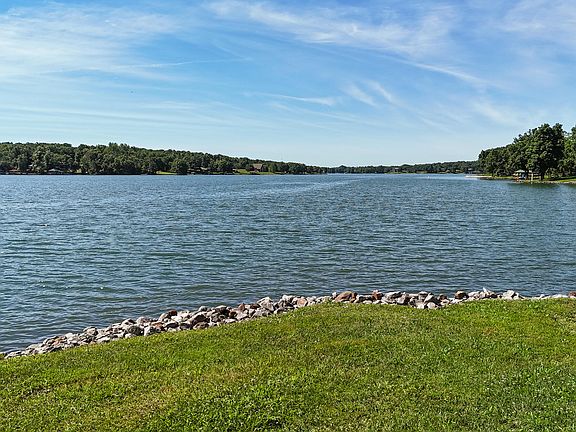 5th image of Mohawk Dr