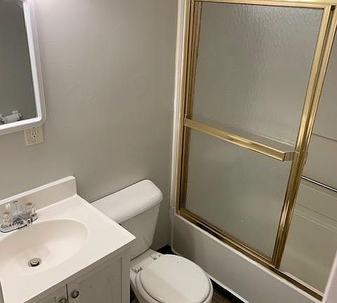 5th image of 842 Regina Ct APT B