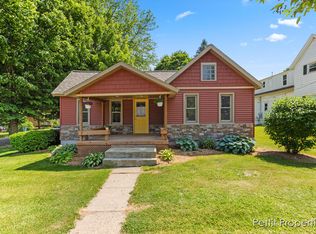 340 E Main St SE, Caledonia, MI 49316