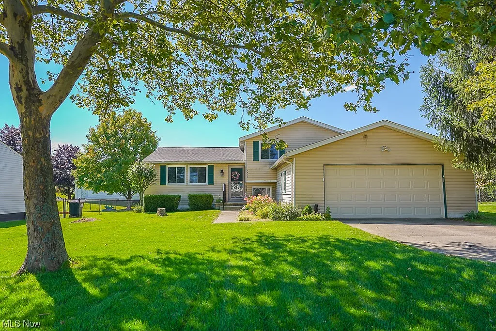 3416 Woodstock Ln photo 1