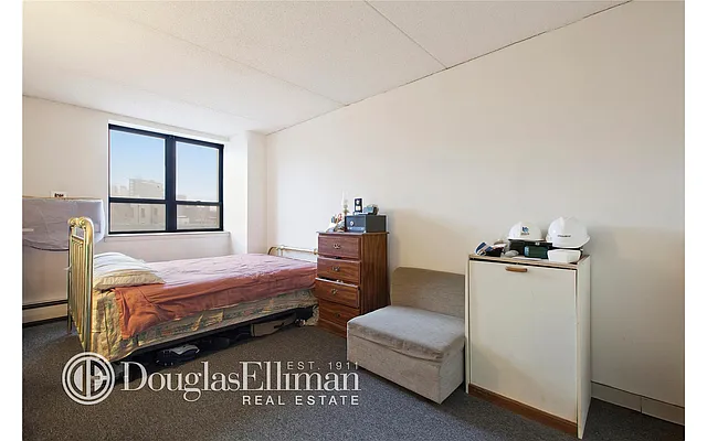 Sold by Douglas Elliman | media 17