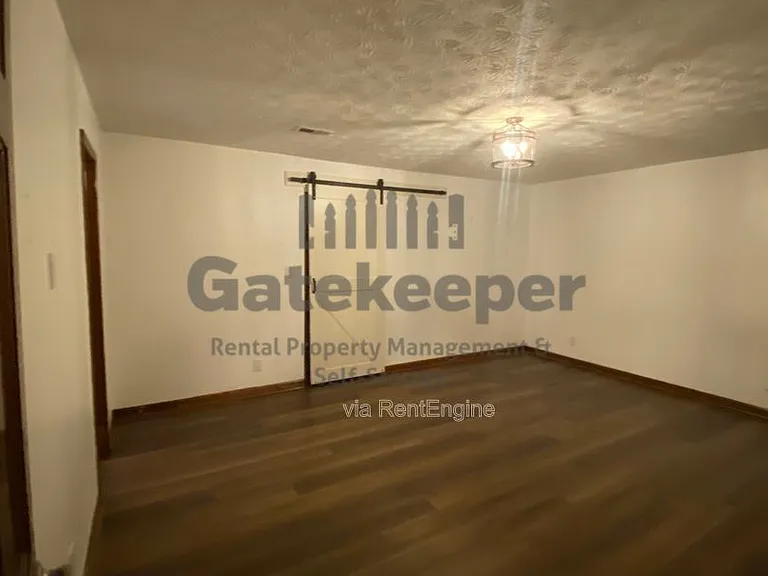 335 Fairfield Cir — Photo 14