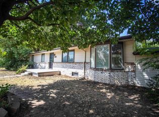 301 S 4th Ave, Clearwater, KS 67026