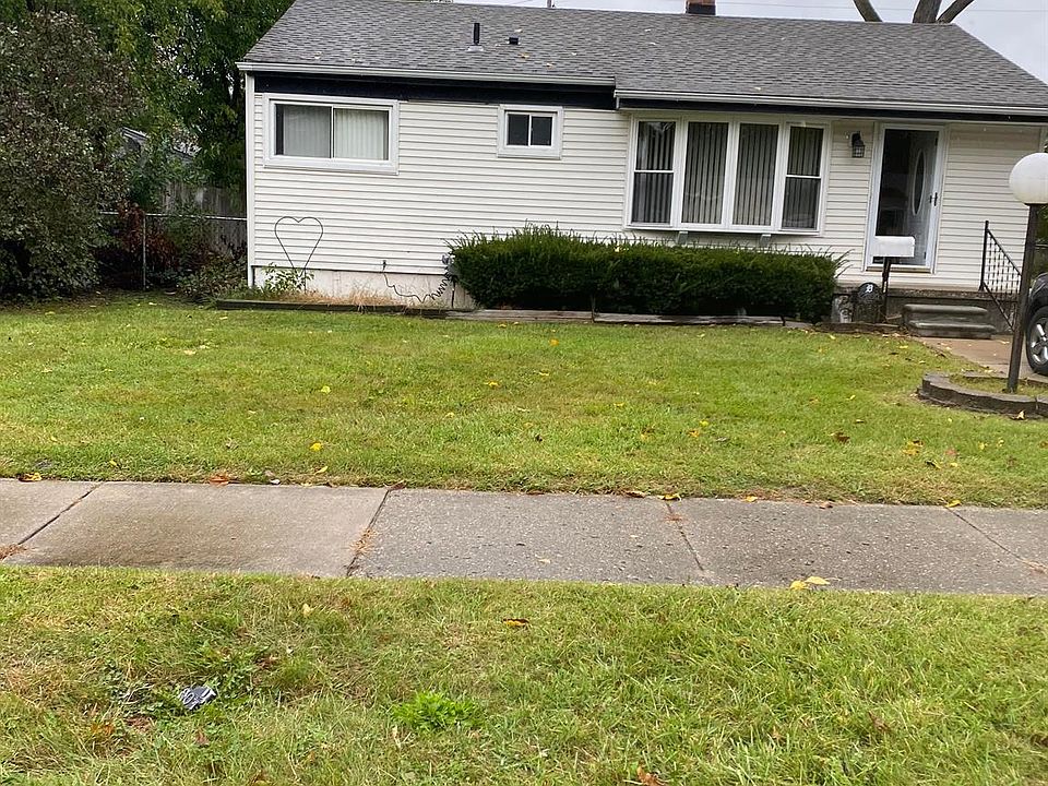 1st image of 32200 E Fairchild St
