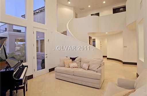 4th image of 3071 Red Springs Dr