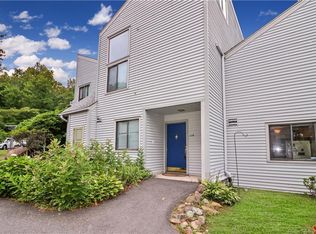 12 Talcott Forest Rd APT B, Farmington, CT 06032