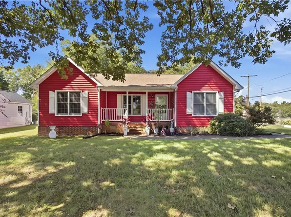 240 Silver Lake Dr, Burlington, NC 27215
