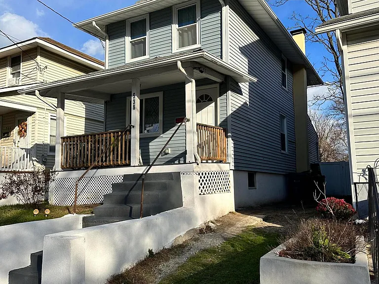 538 Myrtle Ave — Photo 10