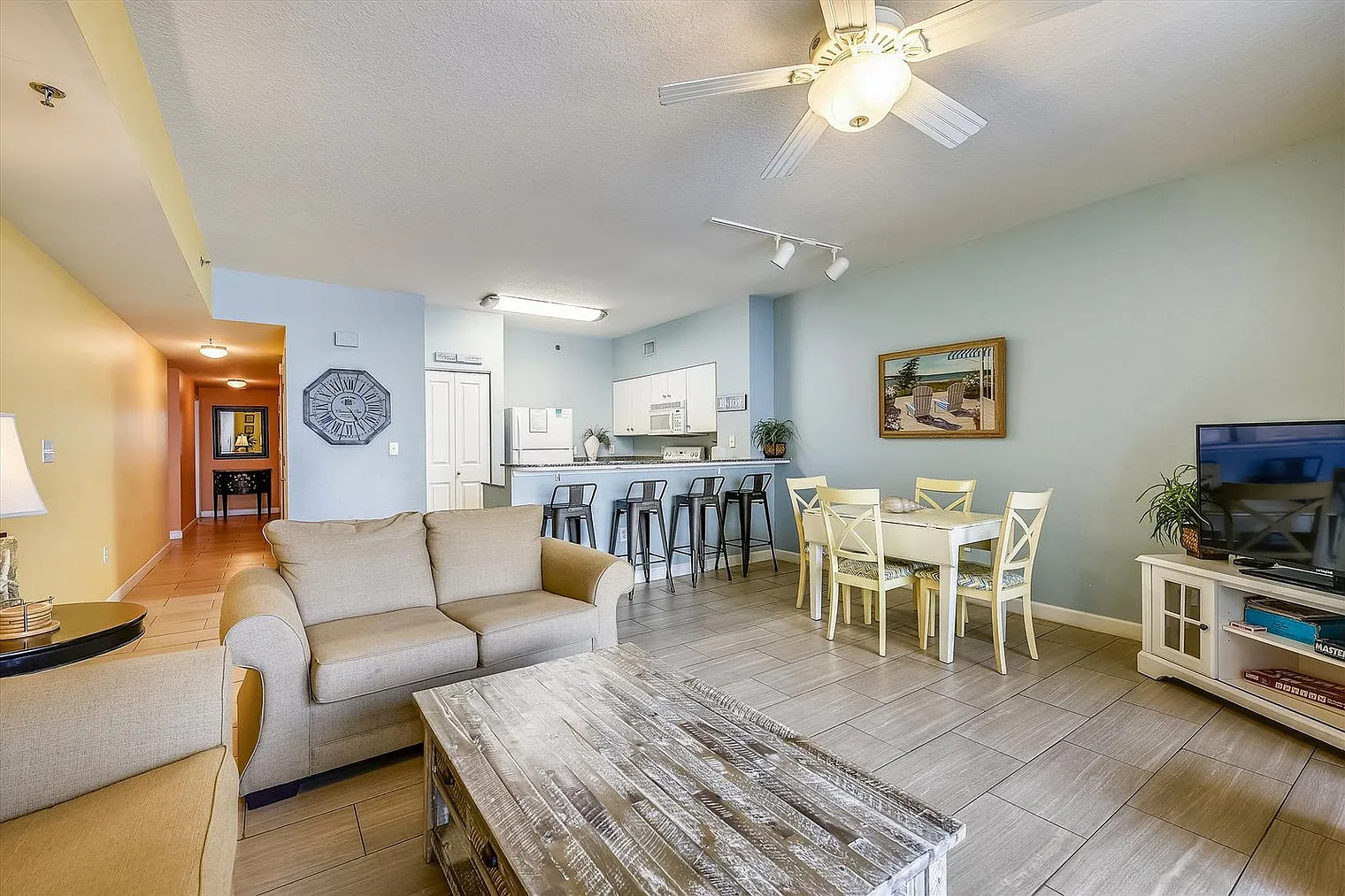 2 bed, 3.0 bath, 1280 sqft, $3,062 — Photo 3