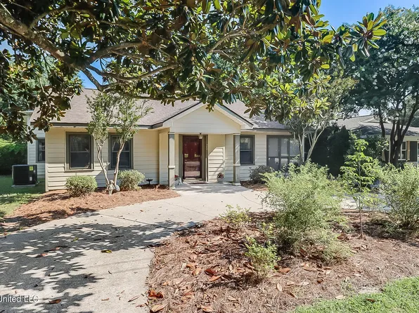 222 Pine St, Long Beach, MS 39560