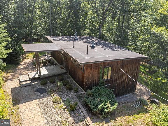 3rd image of 432 Spring Valley Dr
