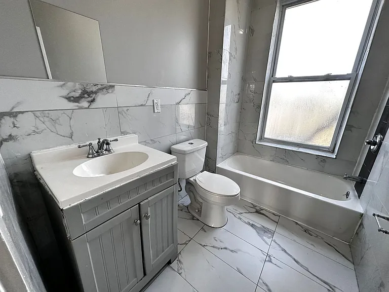 372 Forrest St #2E — Photo 14