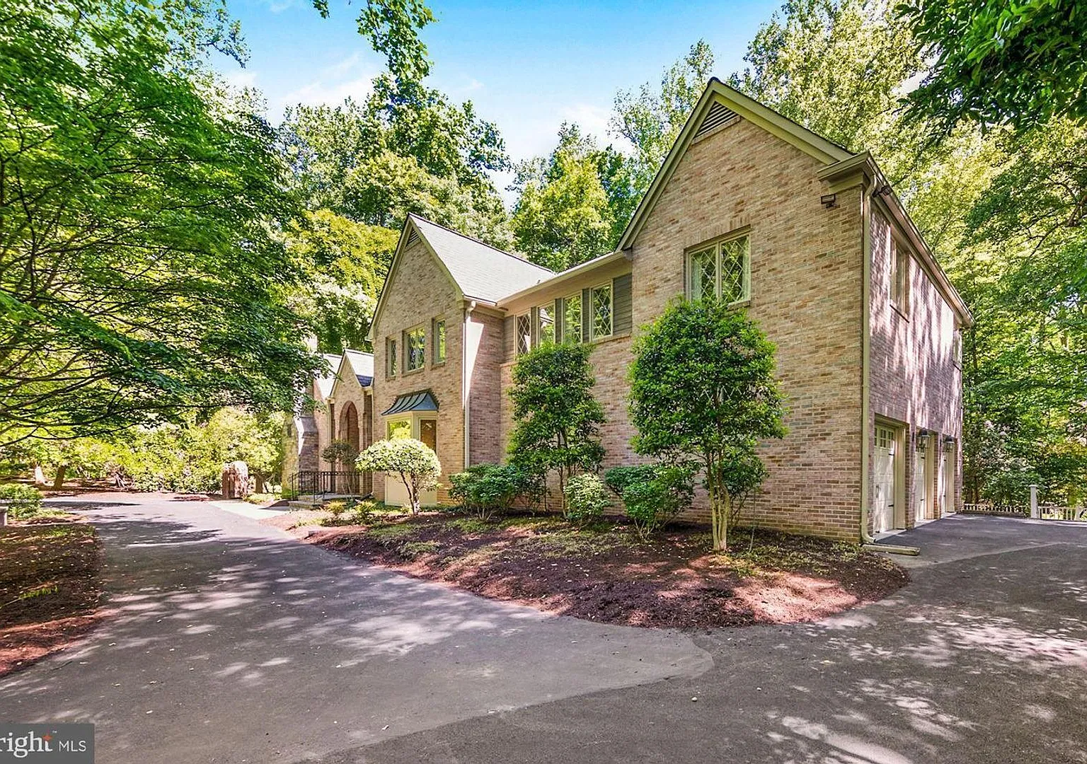 Elegance in Potomac — Photo 1