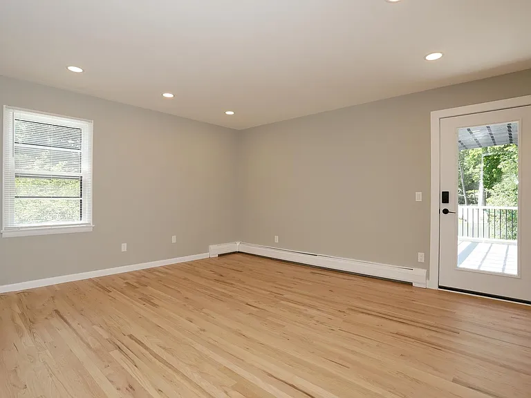 415 Goffle Rd — Photo 14