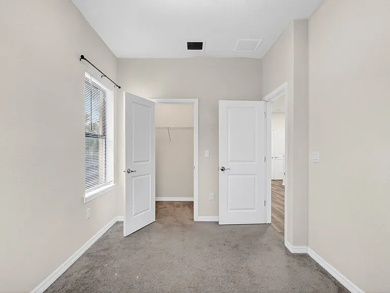 2833 Troubadour St — Photo 36