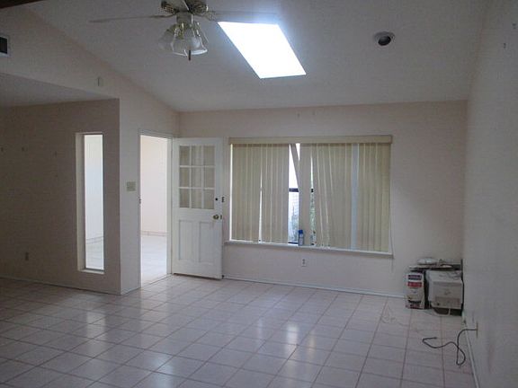 2nd image of 1204 Bluebird Ave