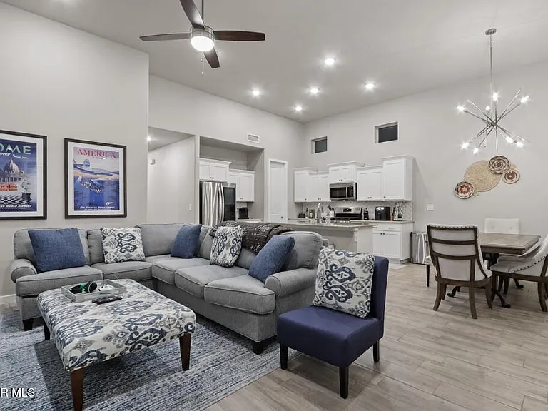 4556 Marisabel Azcarate St — Photo 27