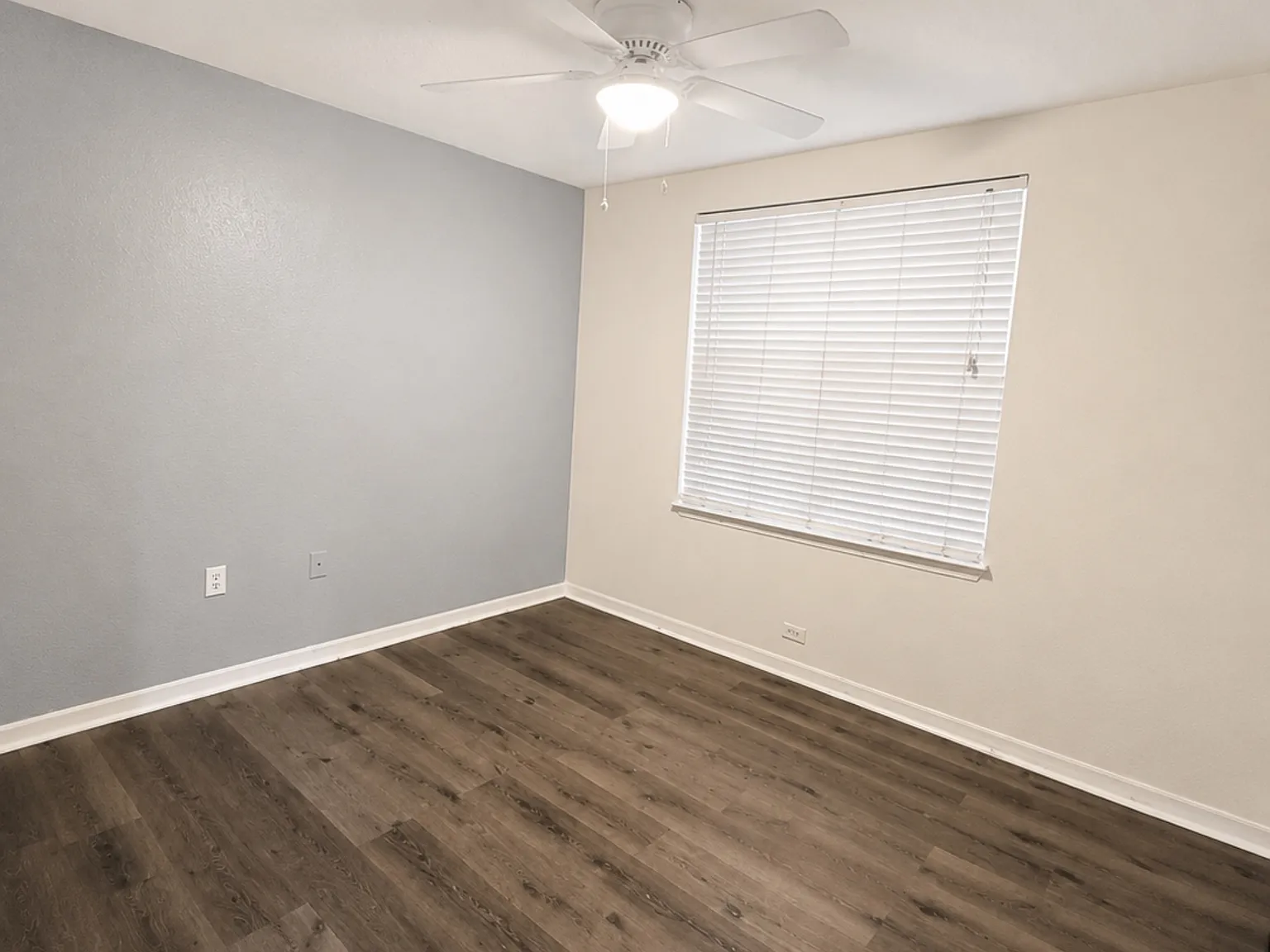 2 bed, 1012 sqft, $1,595 — Photo 4