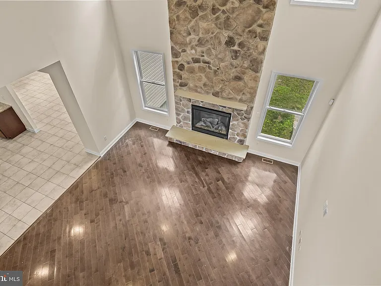 209 Peony Ln — Photo 13