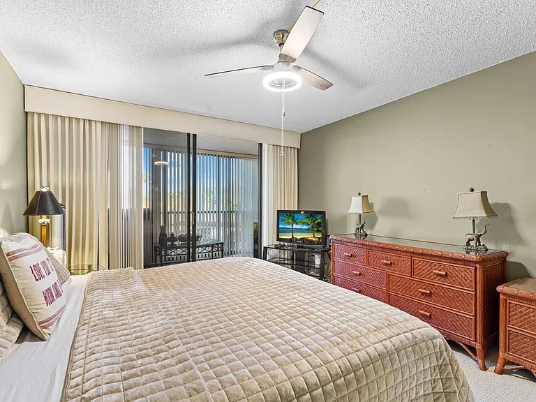 1815 Mooringline Dr #2E — Photo 24