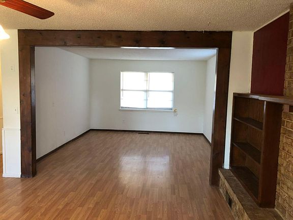 4th image of 3508 SE 48th St