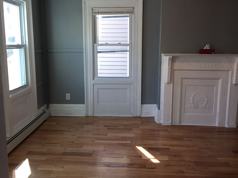 1st image of 41 Storm Ave Floor 1