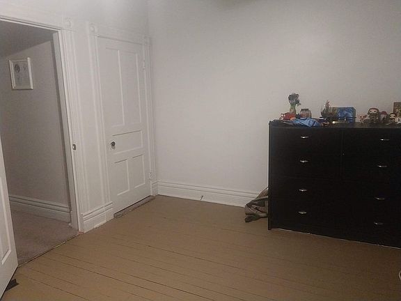 3rd image of 8624 Frontier Ave
