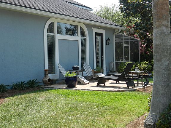 3rd image of 813 Turtle Lake Ct
