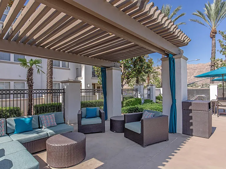 Vista Imperio Apartments — Photo 7