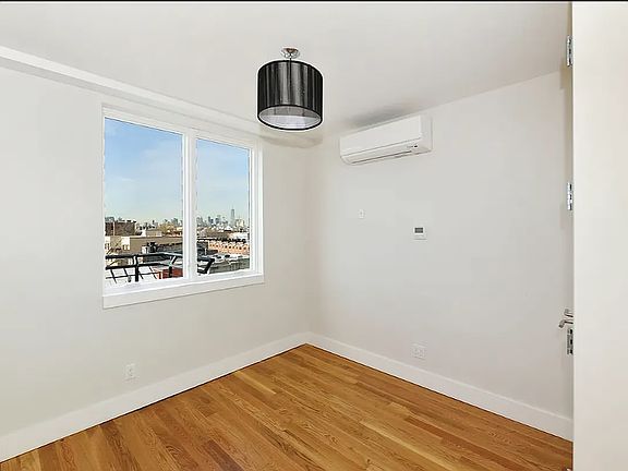 4th image of 183 Tompkins Ave APT 5A