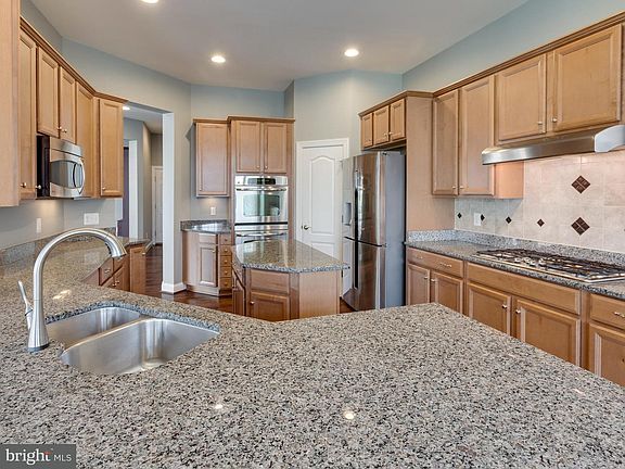 5th image of 3882 Billberry Dr
