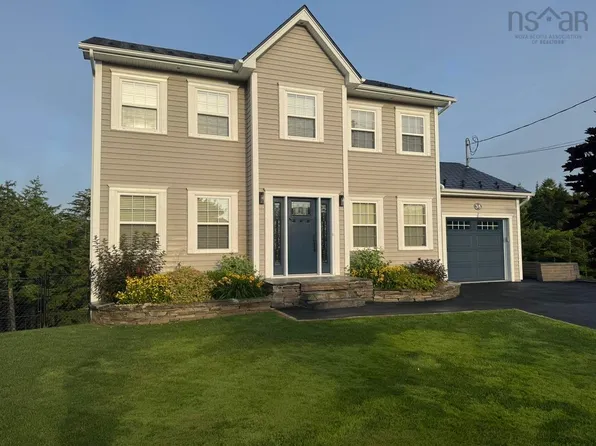 35 Iron Ct, Middle Sackville, NS B4E 0B9