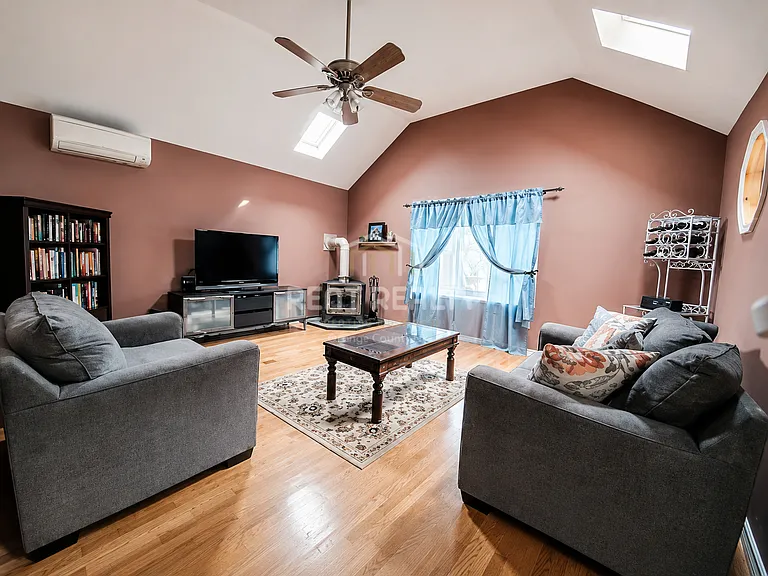 10 Orchard Lake Dr — Photo 4