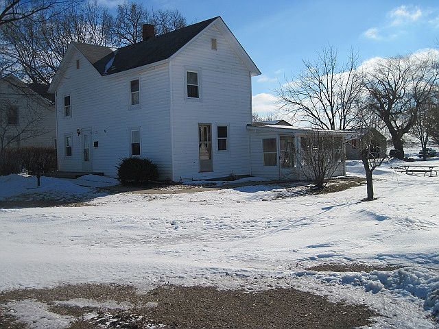 1st image of 305 Evans Ave