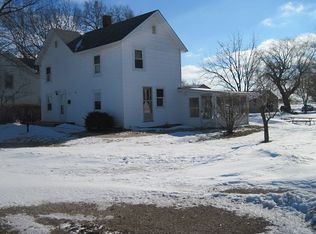 305 Evans Ave, Ashton, IL 61006