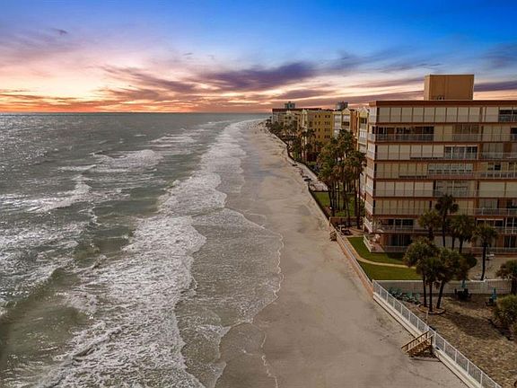 4th image of 16333 Gulf Blvd #215