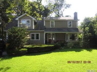 106 Cuba Hill Rd, Greenlawn, NY 11740