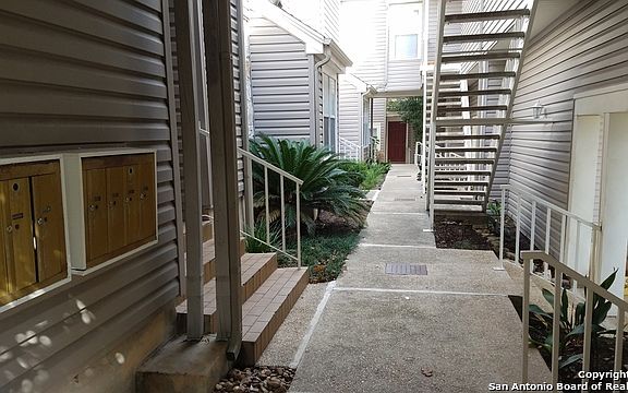 2nd image of 101 Fenimore Ave APT 1