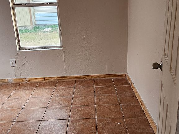 1st bedroom