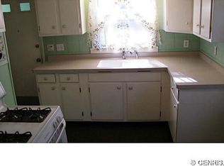 1025 Whitlock Rd, Rochester, NY 14609