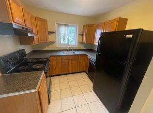 466 Middle Tpke W APT 20U, Manchester, CT 06040