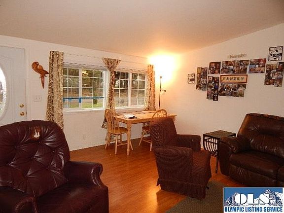 2nd image of 2848 E Myrtle St APT 1