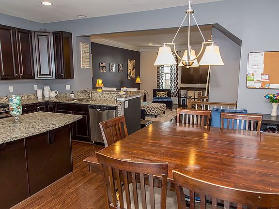 Eat In Kitchen Area