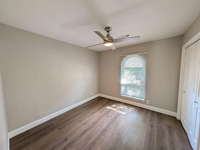 1604 S Redbud Pl — Photo 10