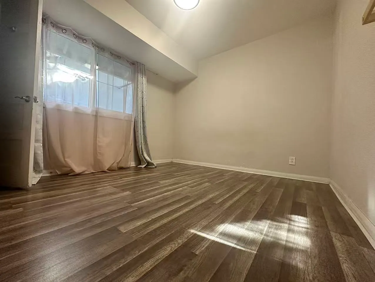 2 bed, $2,100 — Photo 2