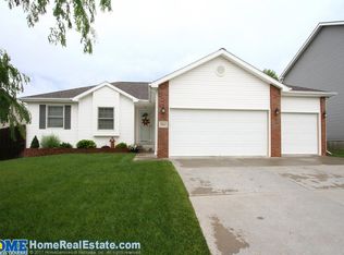7421 N 16th St, Lincoln, NE 68521